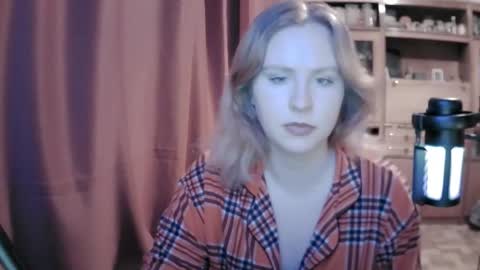 lunamystique_ online show from February 9, 2026, 8:57 pm