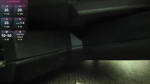 Aisha online show from September 22, 2025, 7:05 pm