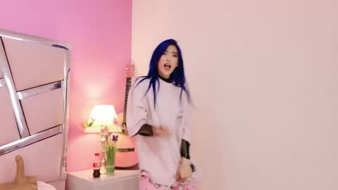 Luna Page online show from September 24, 2025, 8:45 pm