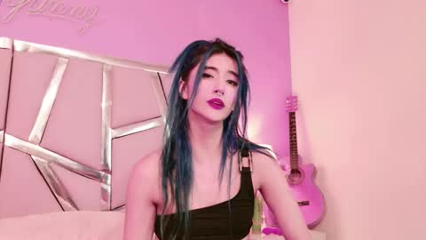 Luna Page online show from October 2, 2025, 9:11 pm