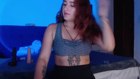 Julieth  online show from November 10, 2025, 11:15 pm