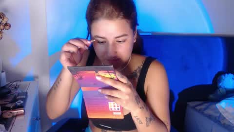 Julieth  online show from November 23, 2025, 2:50 pm