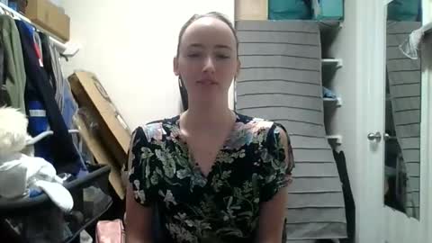 lunapixie2020 online show from May 20, 2026, 10:38 pm