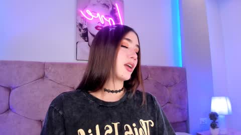 Luna  online show from December 28, 2024, 6:40 pm