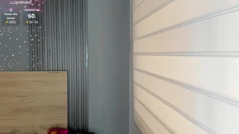 Luna  online show from January 9, 2026, 7:04 pm