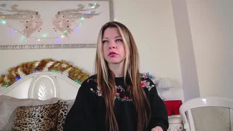 Luna Rishi online show from December 29, 2024, 6:03 am