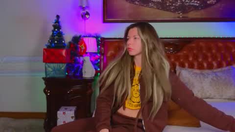 Luna Rishi online show from December 20, 2025, 6:20 am