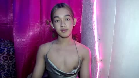 Snapshot of lunarmaxxx chatting on July 17, 2026, 6:02 pm max online show from July 17, 2026, 6:02 pm