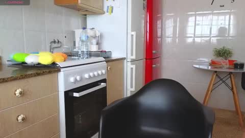 Snapshot of lunary_mix chatting on February 9, 2025, 2:50 pm  Luna online show from February 9, 2025, 2:50 pm