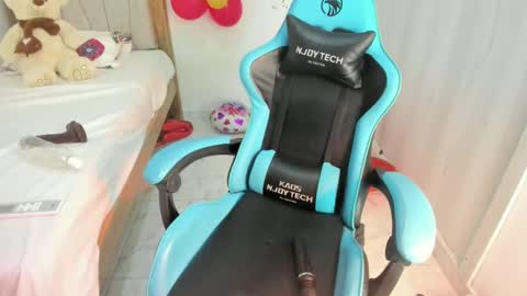 luna online show from February 16, 2025, 10:32 pm