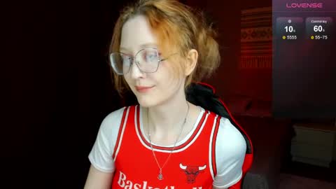 Snapshot of lunaterry chatting on June 2, 2026, 7:54 am lunaterry online show from June 2, 2026, 7:54 am