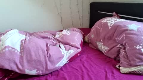 Snapshot of lunaticminx chatting on December 31, 2024, 11:31 am Luna  powered by bitch dust online show from December 31, 2024, 11:31 am