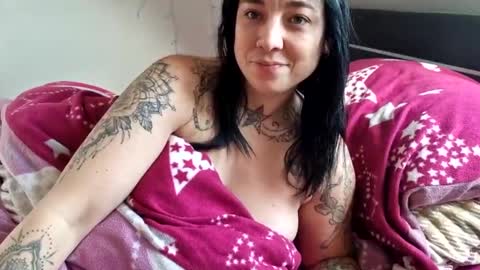 Snapshot of lunaticminx chatting on January 7, 2025, 11:58 am Luna  powered by bitch dust online show from January 7, 2025, 11:58 am