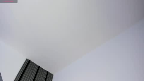 Luna   online show from April 19, 2026, 5:01 pm