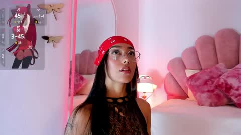 Snapshot of lunavelour_ chatting on May 15, 2026, 10:00 am Luna online show from May 15, 2026, 10:00 am