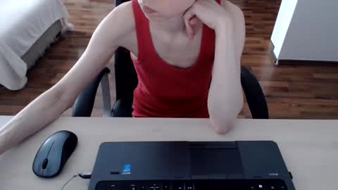 Snapshot of lunavibe_ chatting on June 10, 2026, 11:53 am lunavibe_ online show from June 10, 2026, 11:53 am