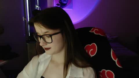 Snapshot of lunaxcherry chatting on May 26, 2026, 6:37 pm LunaXcherry online show from May 26, 2026, 6:37 pm