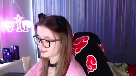 Snapshot of lunaxcherry chatting on June 22, 2026, 5:32 pm LunaXcherry online show from June 22, 2026, 5:32 pm