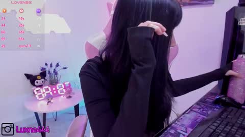   online show from February 25, 2026, 7:12 pm