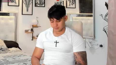 Lunay online show from September 23, 2025, 1:41 am