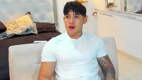 Lunay online show from November 19, 2025, 12:21 am