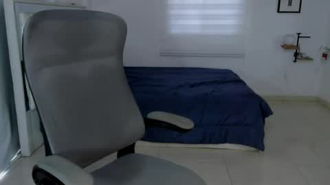 Snapshot of lunay_xtreemboy chatting on May 7, 2026, 3:06 pm Lunay online show from May 7, 2026, 3:06 pm