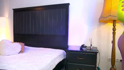 Snapshot of lunna_belle_ chatting on June 19, 2026, 8:12 pm Luna online show from June 19, 2026, 8:12 pm