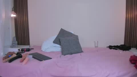Snapshot of lunna_boobs20 chatting on July 7, 2026, 7:23 am lunna_boobs20 online show from July 7, 2026, 7:23 am