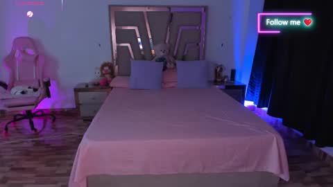 LUNA ROSE online show from March 10, 2026, 3:44 am