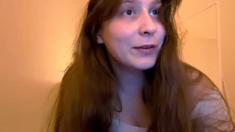 lunoria online show from January 17, 2026, 10:46 pm