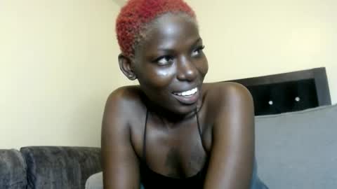 Snapshot of luo_queen chatting on June 12, 2026, 2:38 pm luo_queen online show from June 12, 2026, 2:38 pm