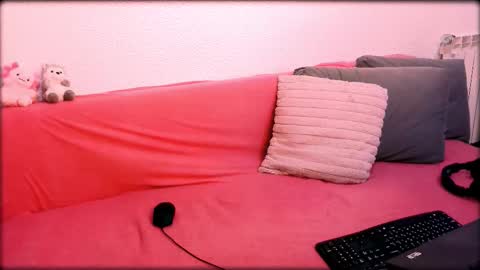 lurosincubus online show from December 3, 2025, 7:34 pm