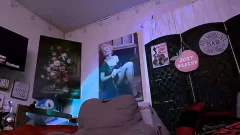 .Clarissa. Follow me on Instagram   miss buns  online show from January 15, 2026, 1:05 pm