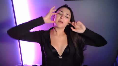 lushlolly online show from January 21, 2025, 6:33 am