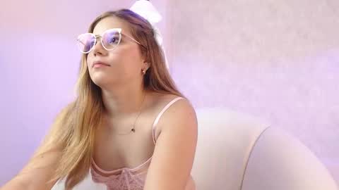 Snapshot of lussia_vega chatting on January 14, 2026, 3:28 pm Lussia Vega online show from January 14, 2026, 3:28 pm