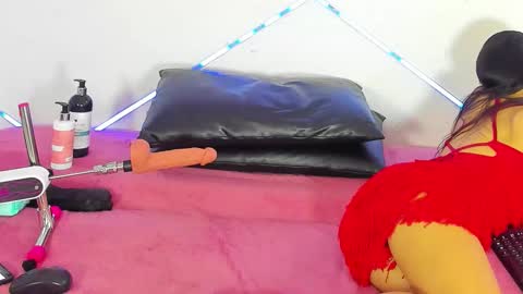 Lussie  online show from October 26, 2025, 3:34 am