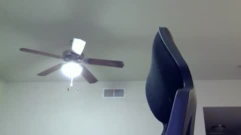 LustfulLives online show from April 9, 2026, 8:20 am