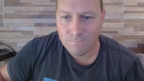 lustonfan online show from April 9, 2026, 12:43 pm