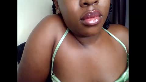 lustrous-choco online show from April 18, 2026, 1:09 am