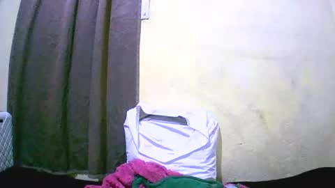 Snapshot of lutchia chatting on October 6, 2025, 6:49 pm lutchia online show from October 6, 2025, 6:49 pm