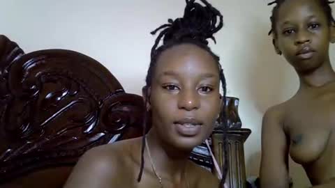 lutino_lovebirds online show from April 18, 2026, 6:17 am