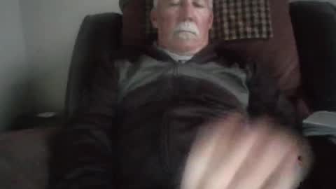 Snapshot of luv269er chatting on April 26, 2026, 4:04 pm luv269er online show from April 26, 2026, 4:04 pm
