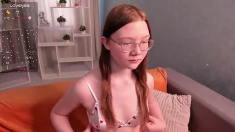 Tessa online show from March 5, 2026, 1:56 am