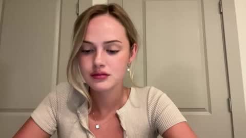 Aimee online show from April 29, 2026, 2:37 am