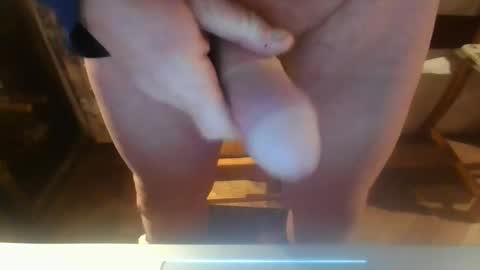 luvcamgirlz online show from March 4, 2025, 11:00 pm