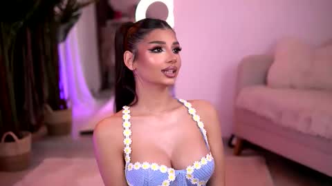 Caprice online show from January 19, 2026, 2:21 pm