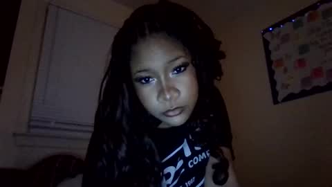 Snapshot of luvelybby22 chatting on May 25, 2026, 6:19 am luvelybby22 online show from May 25, 2026, 6:19 am