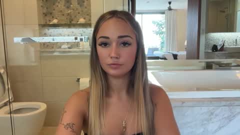 Livvyy online show from November 12, 2025, 8:48 am