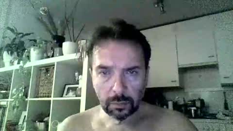 Luvly online show from October 17, 2025, 10:01 pm