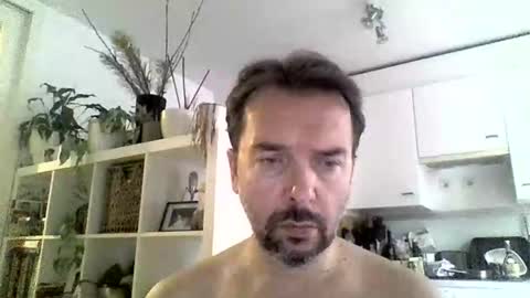 Luvly online show from November 9, 2025, 7:50 am